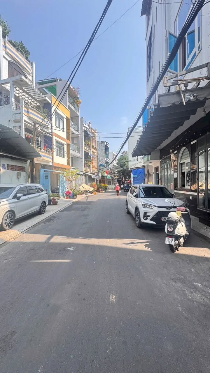 Nhà 5 tầng 39m² mặt tiền hẻm ô tô Trịnh Đình Trọng, Tân Phú - 7.2 Tỷ