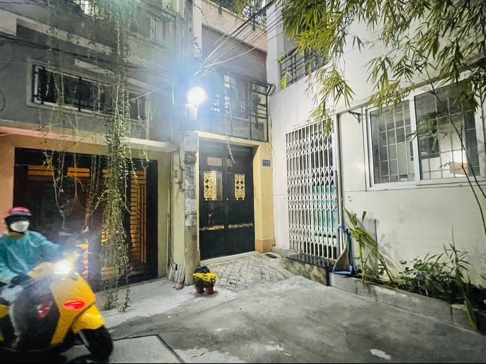 Nhà 3 Tầng Hẻm Phạm Văn Hai 85m² - Sẵn Sàng Dọn Vào Ở Ngay!