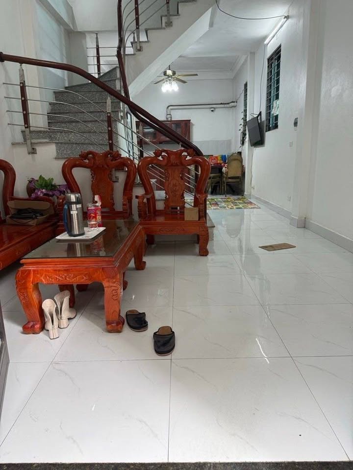 Nhà riêng Hai Bà Trưng 40m² - Lô góc 2 thoáng, ô tô đỗ gần!