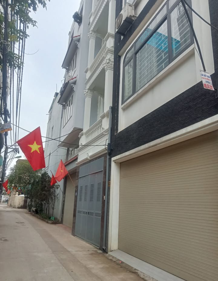 Nhà riêng Lĩnh Nam, Hoàng Mai 28m² - Chính chủ bán, sổ hồng sẵn!