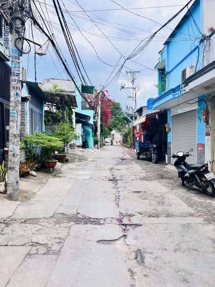 Nhà Hiệp Thành Q12 72m² - Hẻm 8m ô tô vào tận nhà!