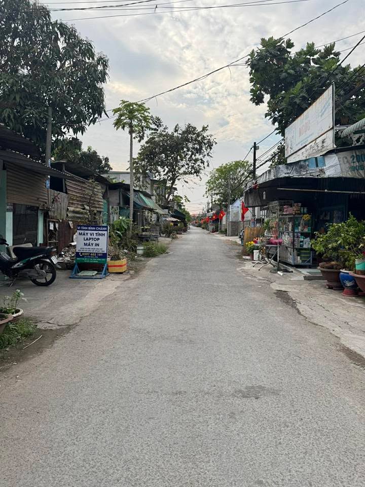 Nhà Phạm Văn Hai Bình Chánh 36m² 2.4 Tỷ - Sổ hồng sẵn, ở ngay!