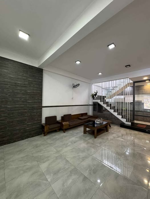 Nhà nguyên căn 357 Quang Trung, Buôn Ma Thuột 300m² - Ô tô vào tận nhà!
