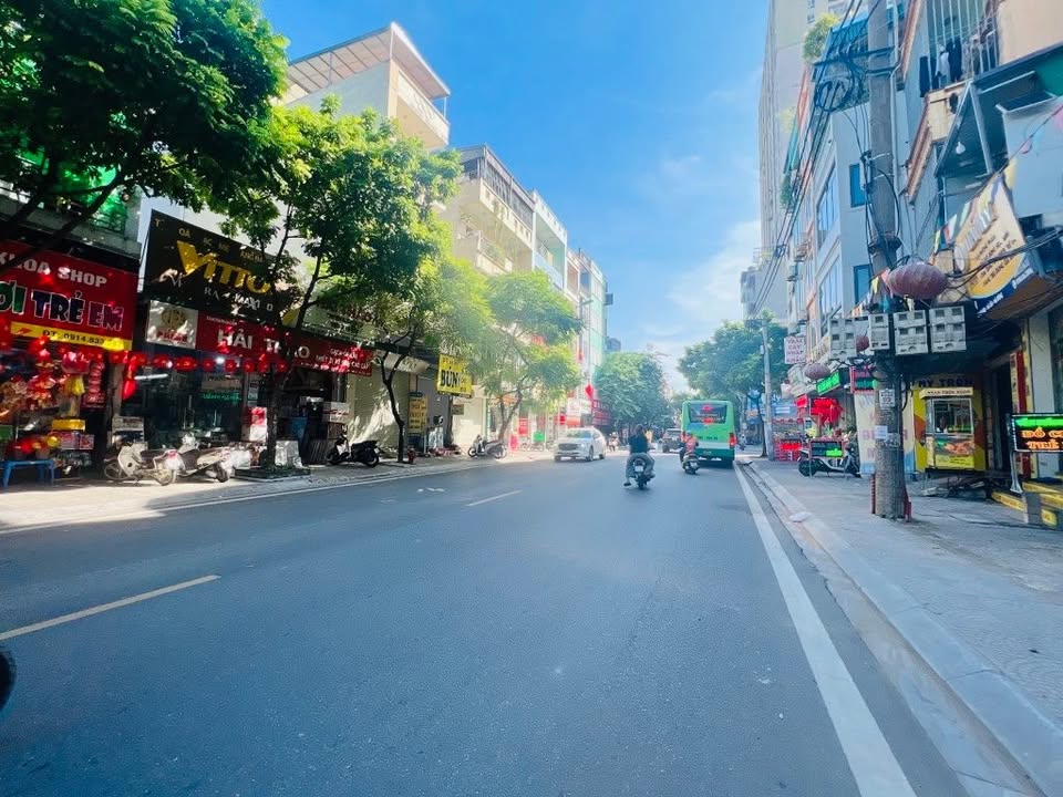 Nhà Mặt Phố Tô Hiệu Hà Đông 55m² - Kinh Doanh Đỉnh Cao, 4 Ô Tô Tránh