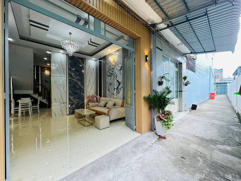 Shophouse Đinh Đức Thiện 40m² - Sổ hồng riêng, tặng nội thất