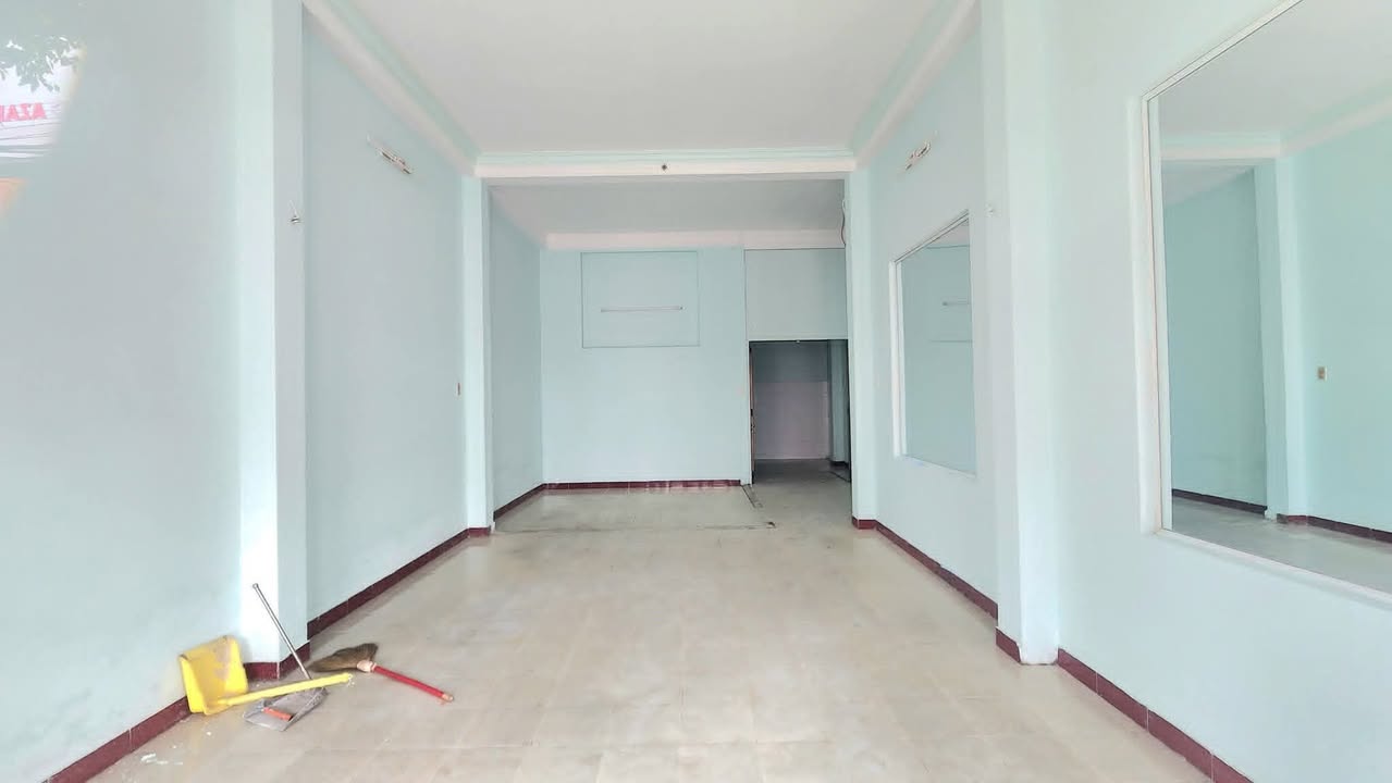 Nhà 3 Tầng Mặt Tiền Hải Châu - Kinh Doanh Đắc Địa 81m²