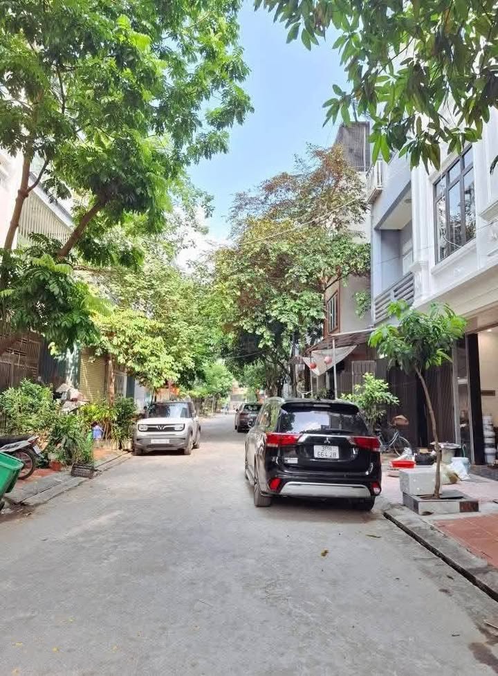 Bán Gấp Nhà Phố Văn Khê 50m² 6 Tầng - Kinh doanh Đắc Lợi