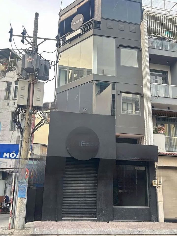 Nhà Mặt Tiền Huỳnh Văn Bánh, Phú Nhuận 50m² - Vị trí đắc địa!