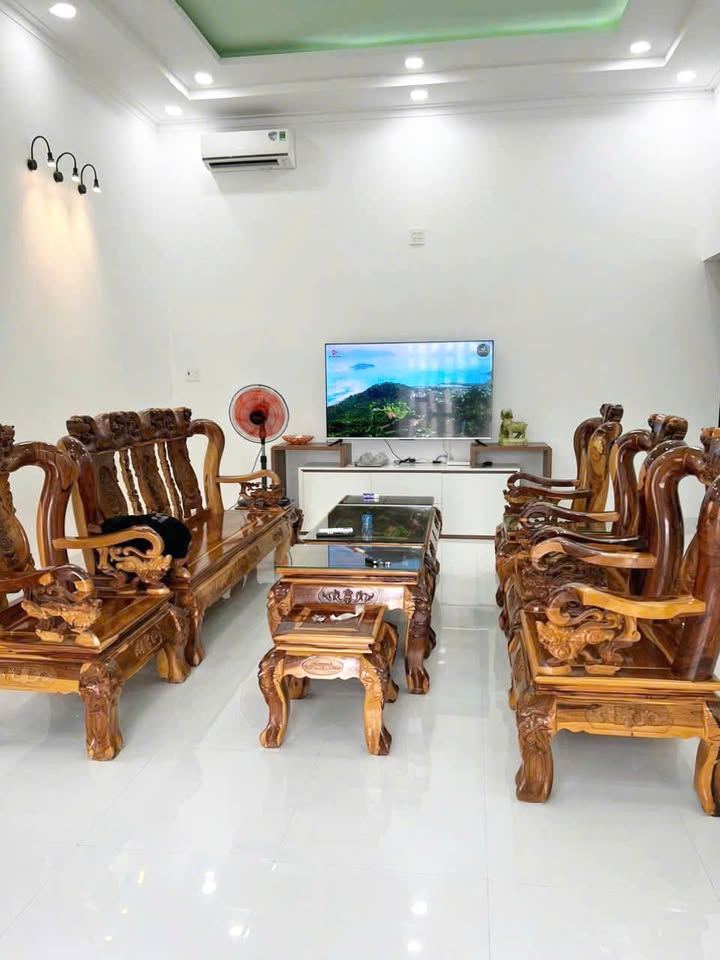 Nhà mái thái Phú Điền 199m² - Ô tô vào tận nhà, giá cực tốt!