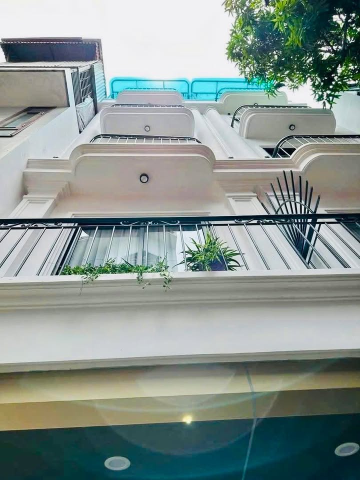 Nhà Phố Văn Cao Ba Đình 45m² - Sẵn sàng ở ngay!