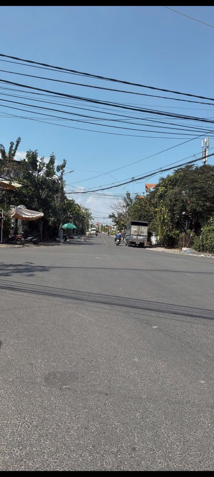 Nhà phố Hội An 170m² 19.6 tỷ - Vị trí đắc địa kinh doanh ngay!