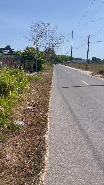 Đất nền Nguyễn Huệ Đất Đỏ 224m² 1.2 tỷ - Sổ đỏ chính chủ!