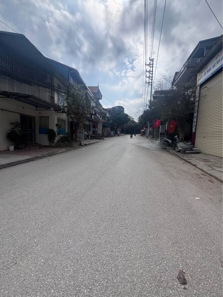 Bán đất TT Cao Lộc 107m² giá 3 tỷ - Vị trí đắc địa kinh doanh!