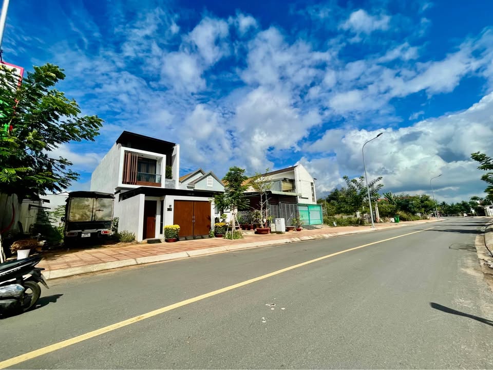 Đất nền Long Khánh 145m² giá 2.5 tỷ - Sổ đỏ chính chủ