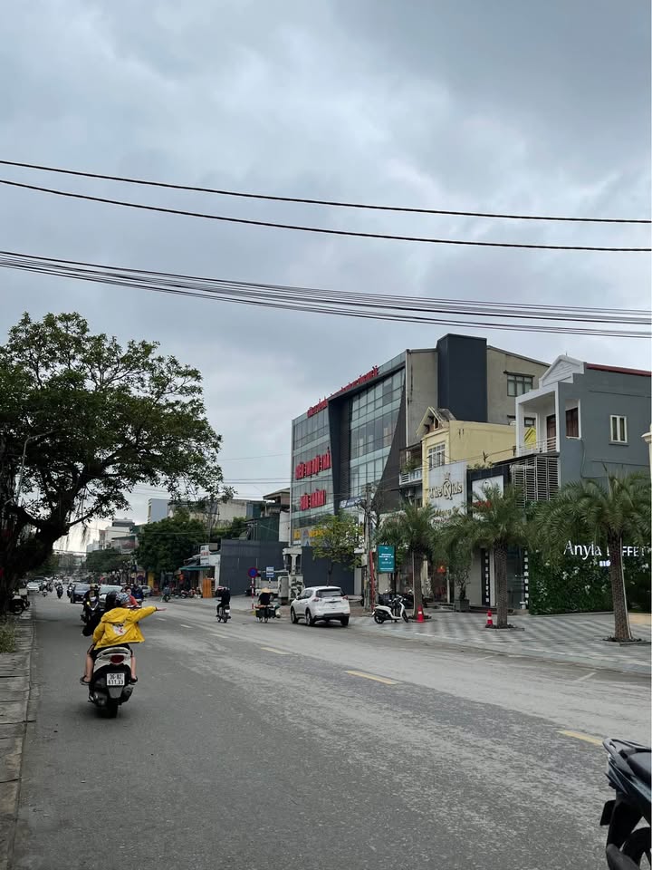 Cho Thuê Nhà 3 Tầng Mặt Tiền Lê Lai, TP Thanh Hóa - Kinh Doanh Tốt