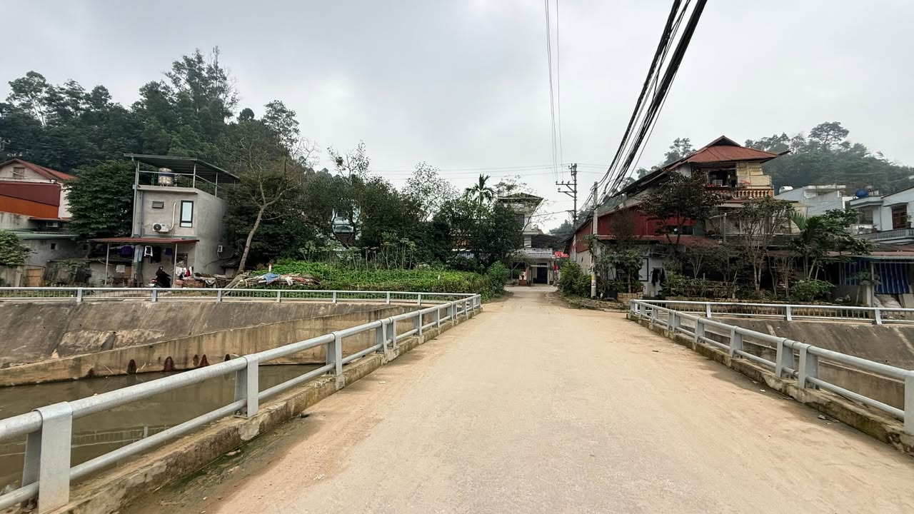 Nhà & 2 Lô Đất ODT Yên Ninh TP Yên Bái – Hơn 2 Tỷ, Sổ Đỏ Sẵn