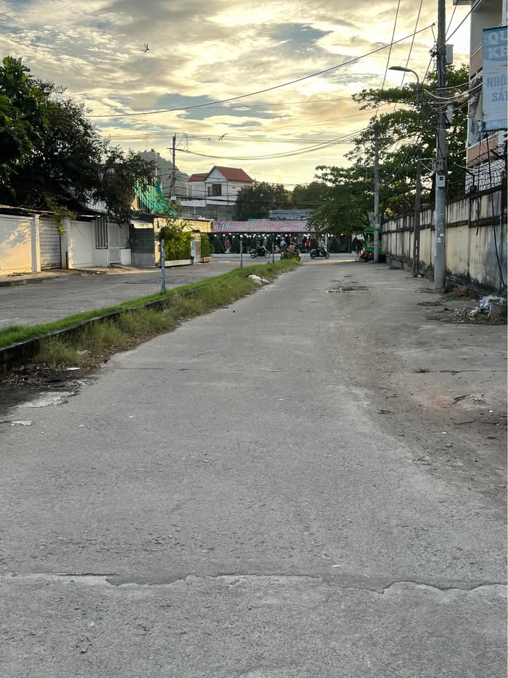 Đất Vĩnh Hòa Nha Trang 102m² Sổ Đỏ - Gần Biển, KDC Sầm Uất