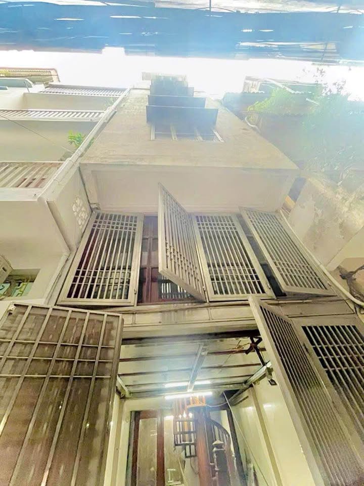 Nhà Mặt Tiền Kinh Doanh Tôn Thất Tùng 38m² x 8 Tầng - 16 Phòng Cho Thuê Dòng Tiền Ổn Định 12 Tỷ