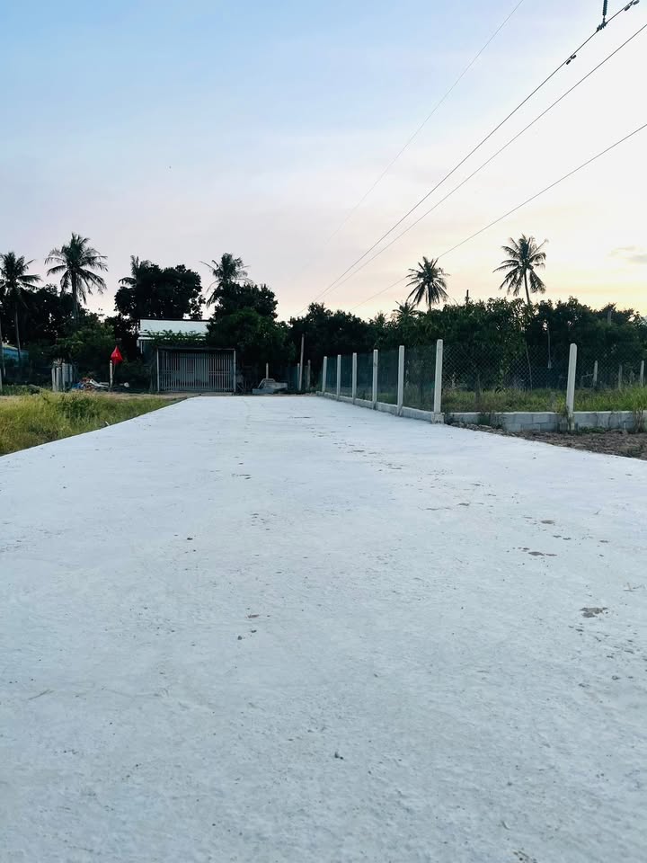 Đất nền Hòa Phước, Cam Lâm: 120m² Sổ Đỏ, Giá 1.15 Tỷ - Tiềm năng tăng giá