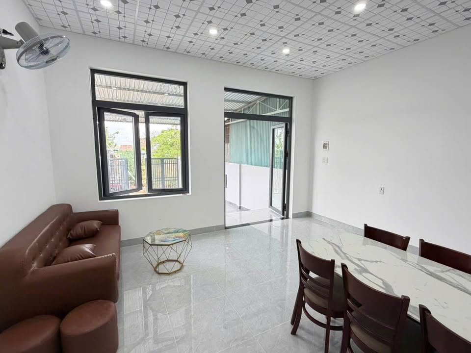 Nhà riêng hẻm 266 Y Moan, Buôn Ma Thuột 105m² - Sẵn sàng ở ngay!