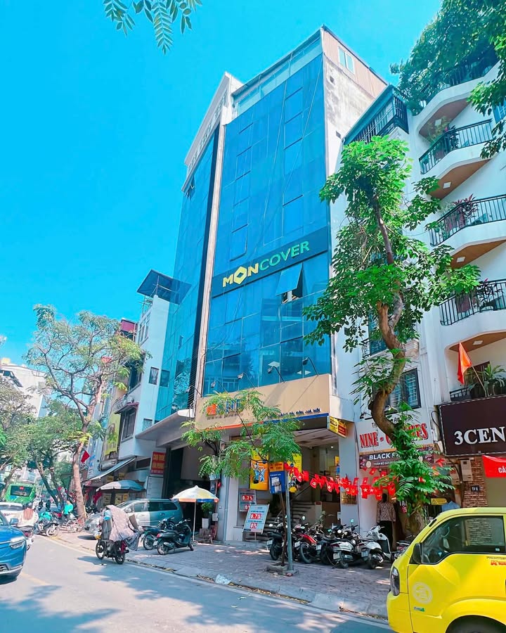 Tòa nhà thương mại Vương Thừa Vũ 190m² 14 tỷ - Vị trí trung tâm!