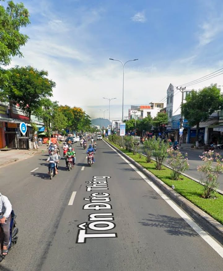 Bán đất tặng nhà 2 tầng 352m² đường 33m Điện Bàn, Quảng Nam - Dòng tiền 30tr/tháng