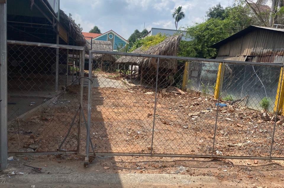 Bán Đất 1500m² Quốc Lộ 13, Bình Thạnh - Sổ Đỏ Sẵn, Giá 3.6 Tỷ