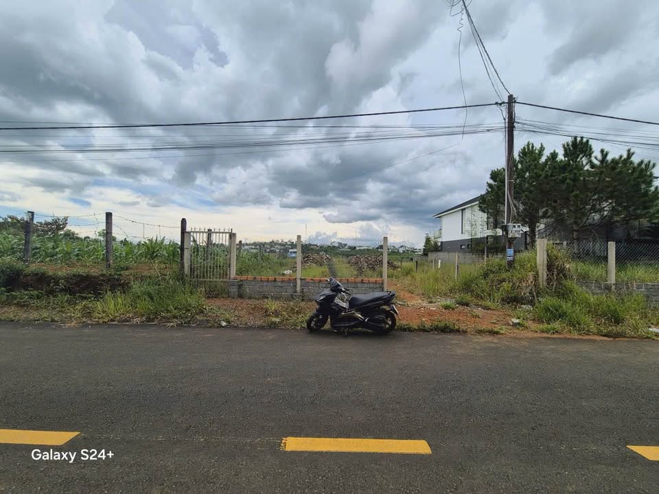 Nhà Mặt Tiền Nguyễn Trãi P2 Bảo Lộc 400m² - Kinh Doanh Đắc Lợi