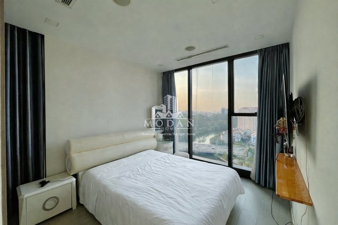 Cho thuê căn hộ Vinhomes Golden River, Quận 1 - 2PN, 25 triệu/tháng