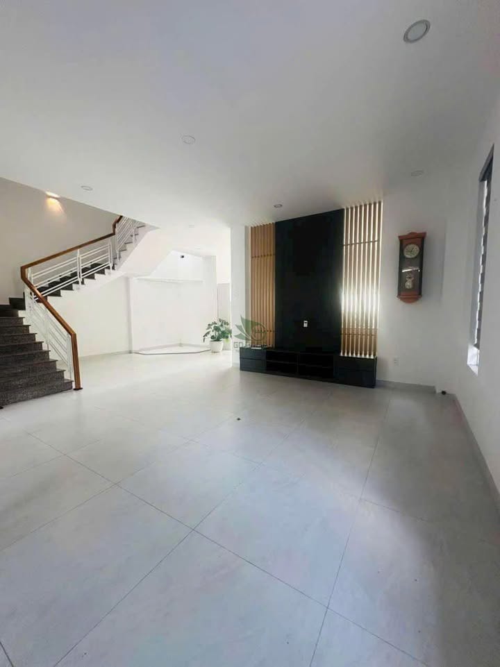 Cho thuê Tòa nhà góc VCN Phước Long, Nha Trang - Kinh doanh đắc lợi