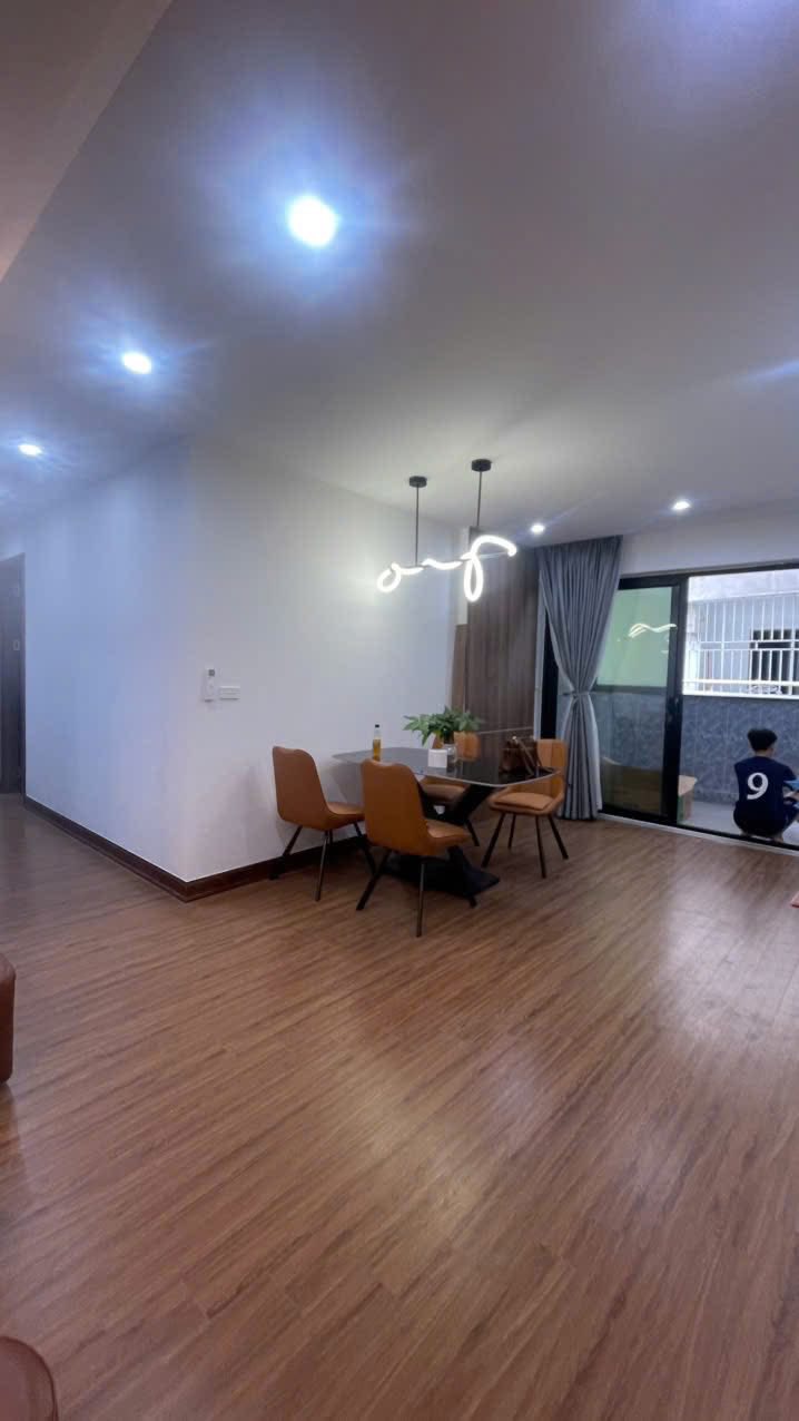 Căn hộ CT5 Văn Khê 90m² giá 5 tỷ - Căn góc 3PN thoáng sáng!