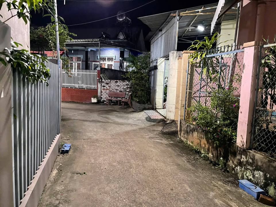 Bán Gấp Nhà Ngãi Giao 85m² Đường Thông Thoáng - Giá 1.4 Tỷ