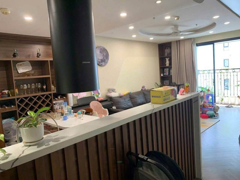 Căn hộ Nhân Chính 90m² giá 11 tỷ - View đẹp, full nội thất!