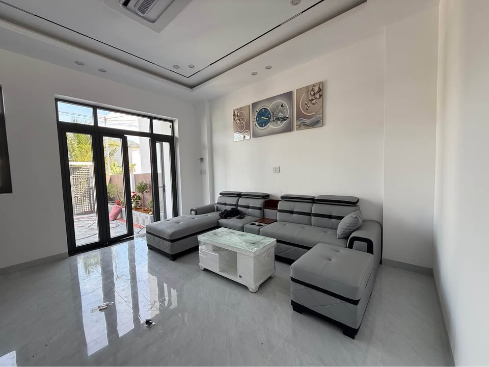 Bán Gấp Nhà Vườn 2 Tầng Diên Khánh - 159m² Full Nội Thất, Giá Tốt