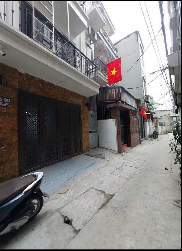 Nhà Riêng Hoàng Mai 46.2m² - 15 Tỷ - Ô tô Vào Tận Nhà!