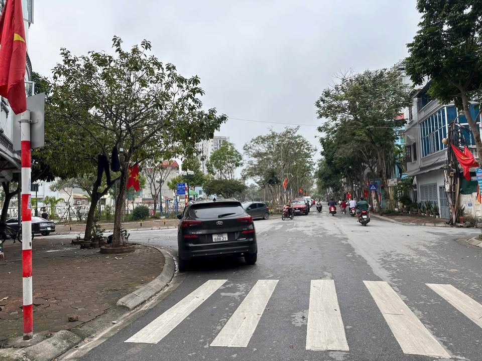 Nhà phố Phố Quán Tình Long Biên 69m² - Mặt tiền kinh doanh đắc địa!