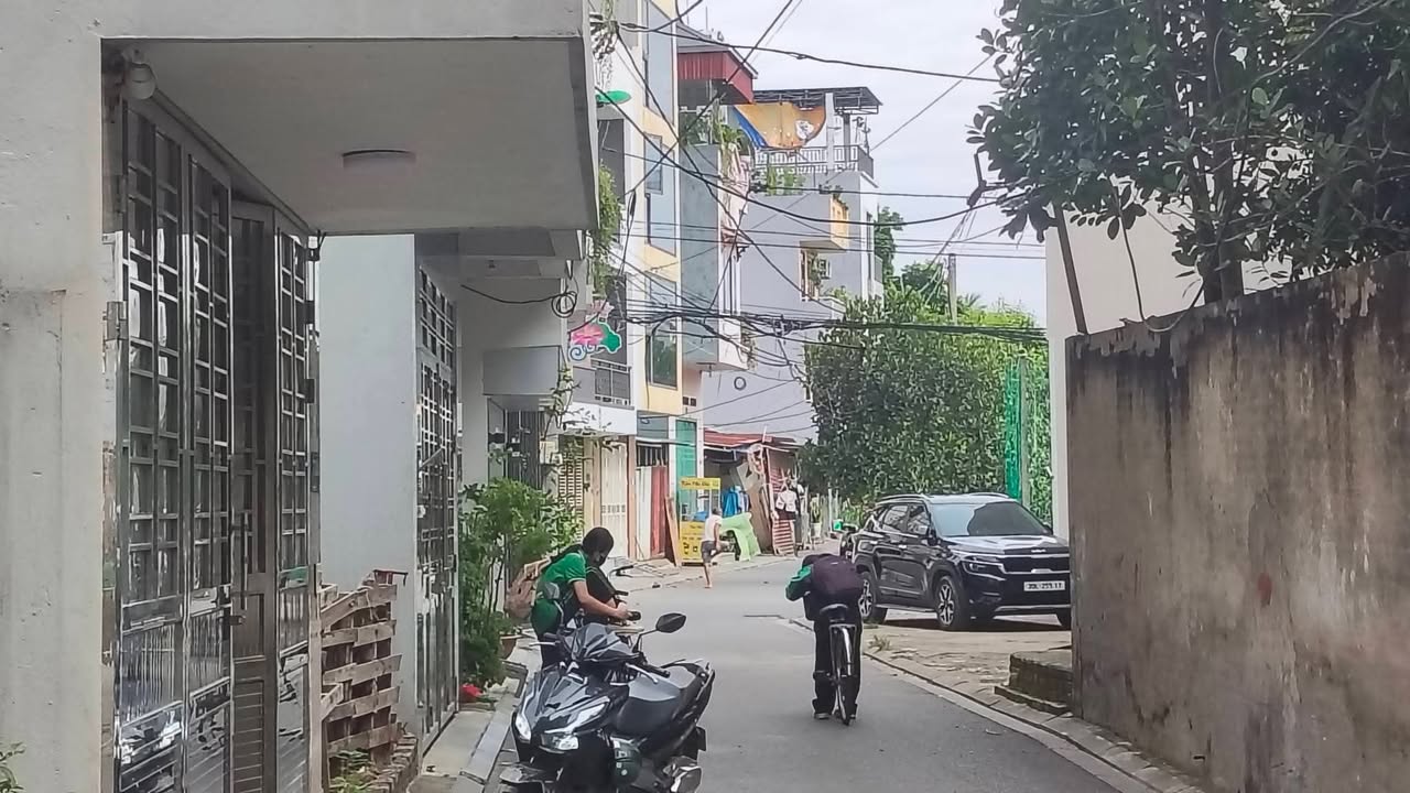 Đất nền Đông Anh 83m² - Sổ đỏ chính chủ, đường ô tô tránh!