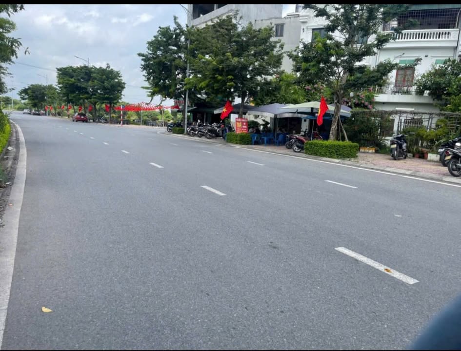 Bán nhà Yên Viên Gia Lâm 56m² nhỉnh 4 tỷ - Vị trí đẹp, ô tô đỗ cửa!