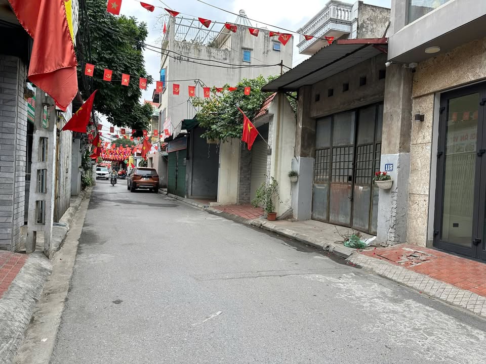 Đất nền Việt Hưng, Long Biên 124m² - Vuông vắn, ô tô tránh, giá 18.6 tỷ