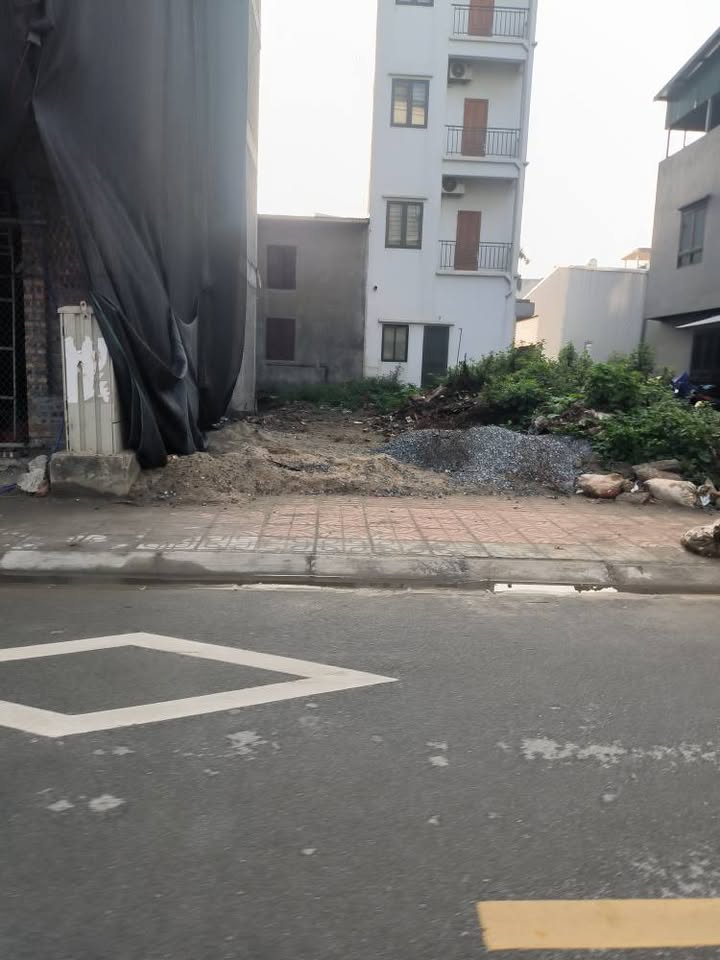 Bán đất TĐC Ngọc Thụy 30m² - Sổ đỏ vuông đẹp, ô tô tránh