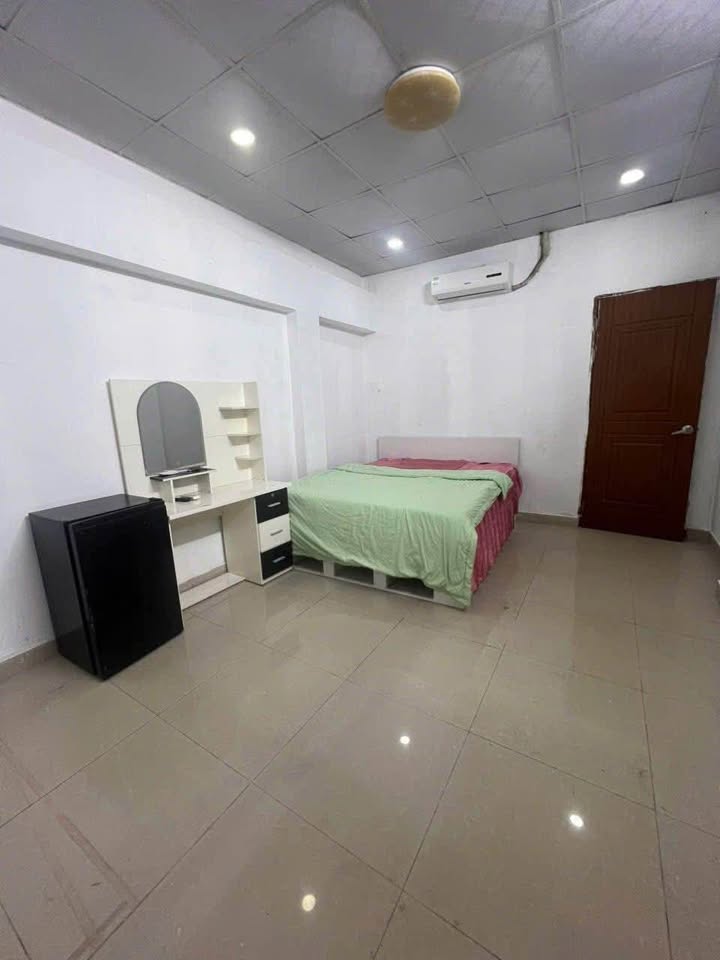 Nhà Phố Phường 3 Tân Bình 83m² - Vị trí đắc địa, 12 phòng kinh doanh đỉnh cao!
