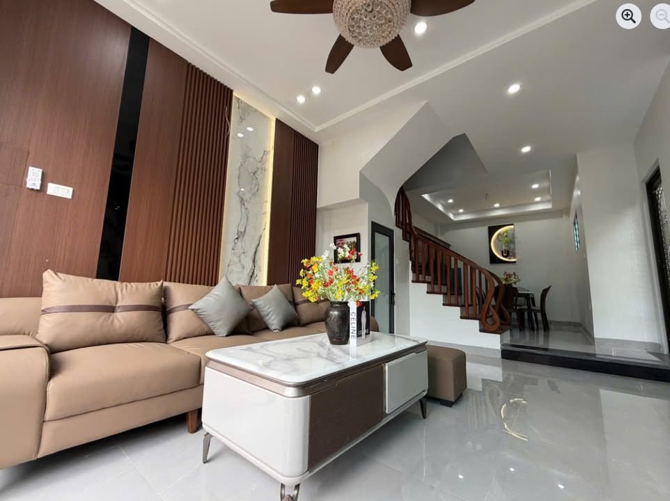 Nhà 33m² Full Nội Thất - Ô tô Đỗ Cửa Phường Minh Khai, Bắc Từ Liêm - 5 Tỷ