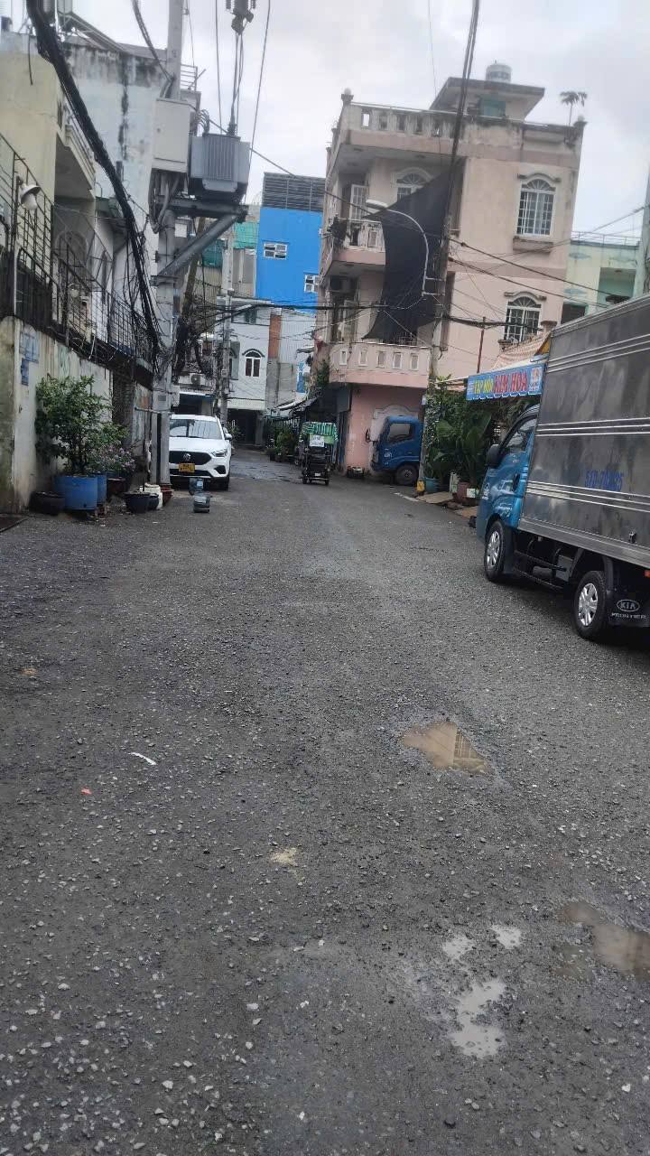 Nhà Cho Thuê Phú Định Q8 90m² - Ô tô vào tận nhà!