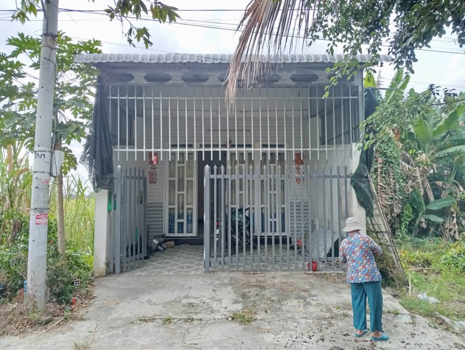 Nhà 1 Trệt 1 Lửng Long Xuyên 68m² - Sổ hồng sẵn, giá tốt chỉ 1.1 tỷ!