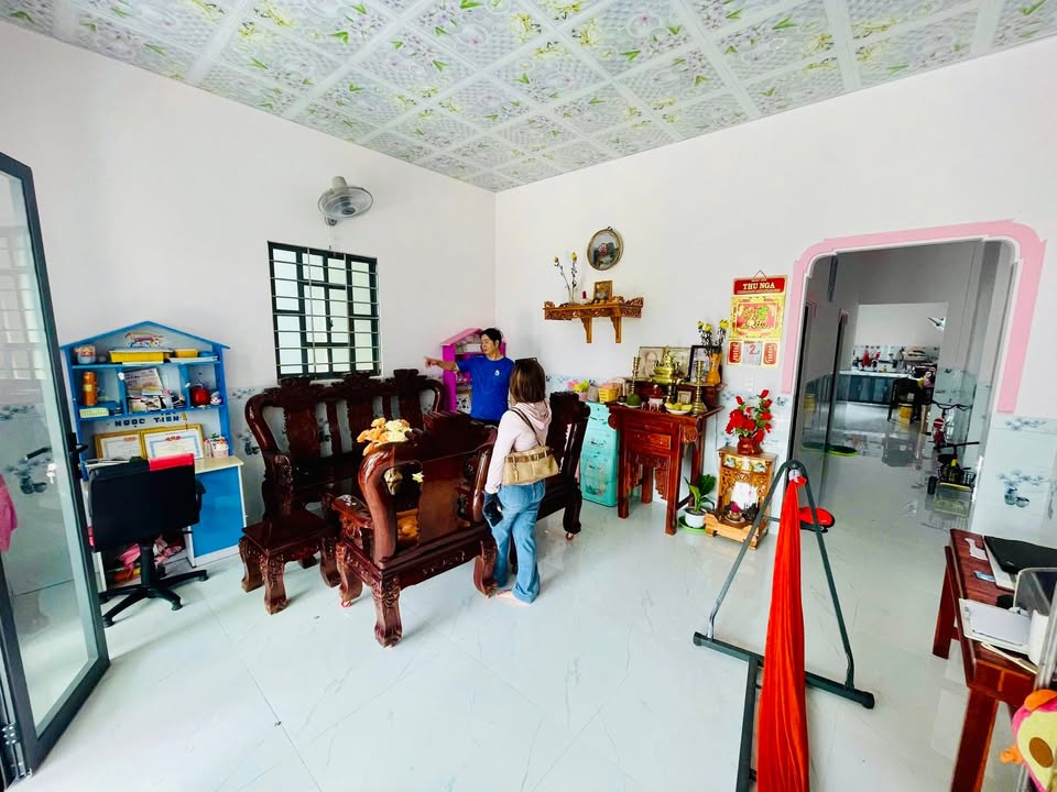 Nhà Hẻm Sư Vạn Hạnh, Châu Đốc 100m² - Ô tô vào nhà, Giá 1.22 Tỷ