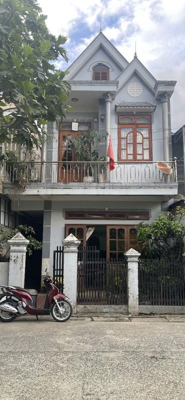 Bán Gấp Nhà 2 Tầng 100m² Trung Tâm TT. Đinh Văn, Lâm Hà - Giá 5 Tỷ