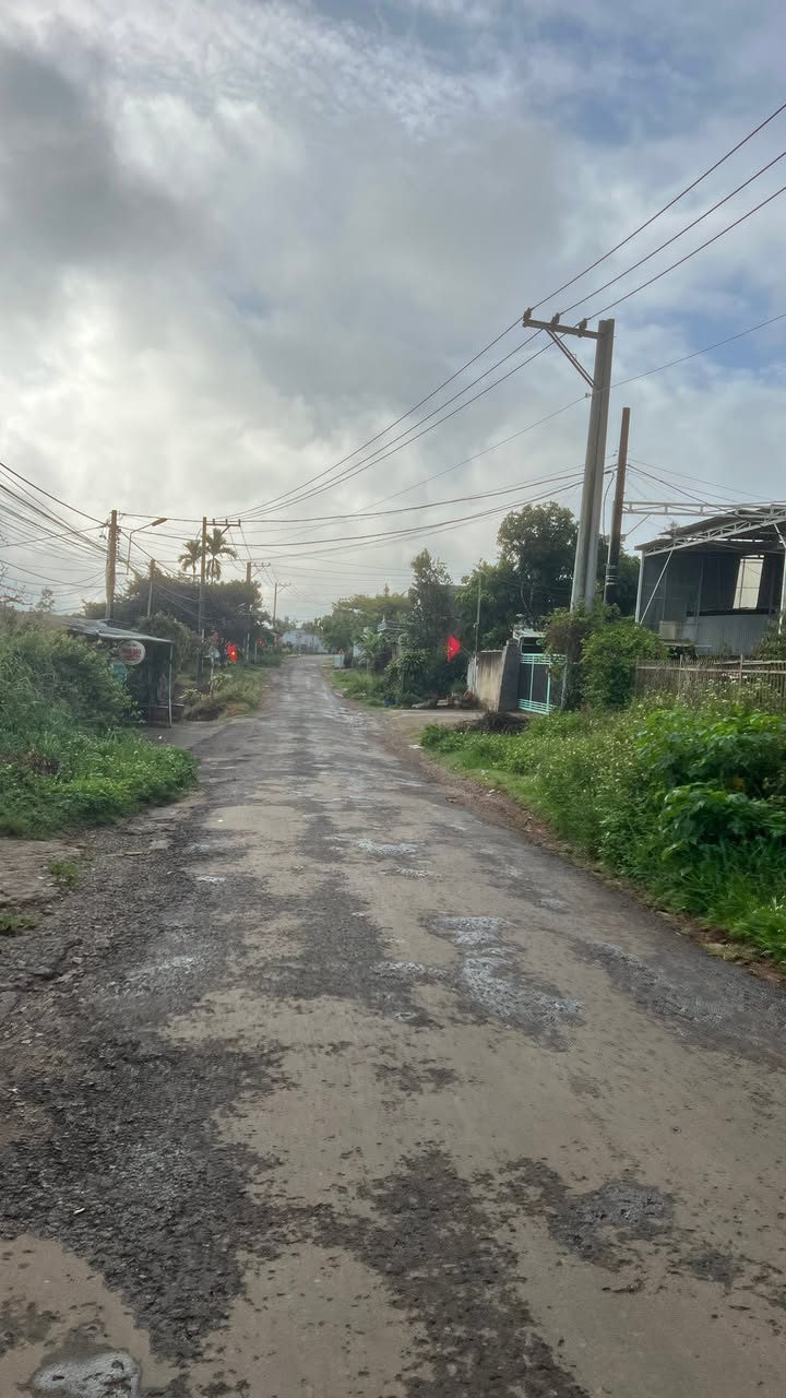 Nhà Riêng Bảo Lộc 180m² - Sân Ô Tô, Sổ Đỏ Chính Chủ!