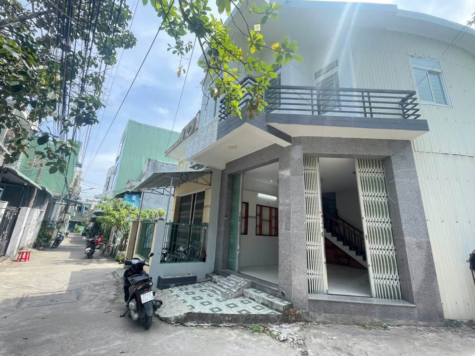 Nhà Tây Sơn Quy Nhơn 50m2 giá 2 tỷ - O to vao tan nha