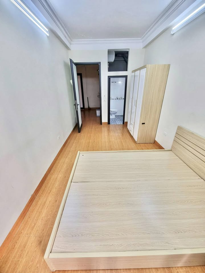 Nhà 30m² Đống Đa - Full Nội Thất, Giá 4 Triệu/Tháng