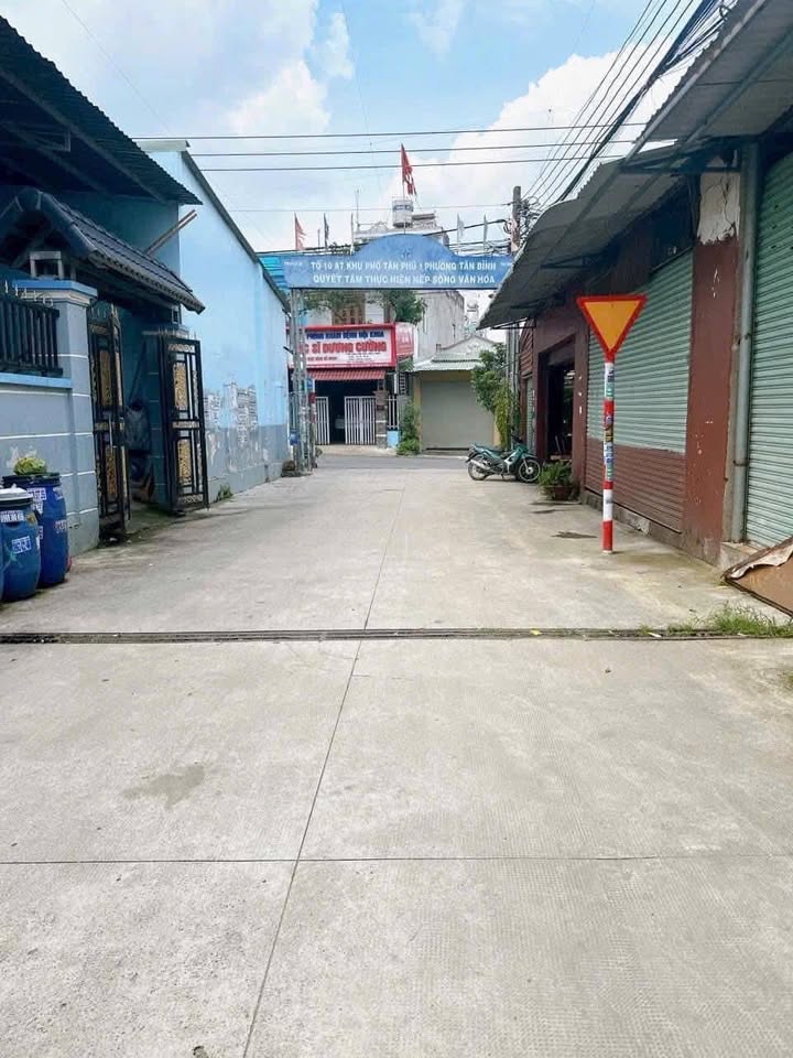 Đất nền Dĩ An 98m² giá 3.5 tỷ - Sổ đỏ chính chủ, thổ cư 100%